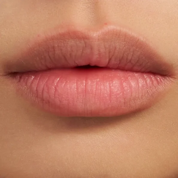 How to Rock the Peel&Chill Lip Liner-Plumper Duo 2 步骤1
