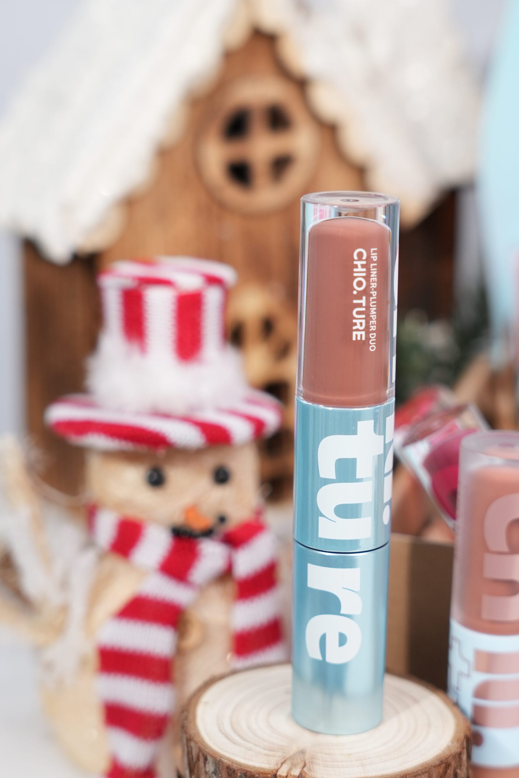 Chioture's Holiday Makeup Guide: Crafting the Perfect Festive Look 1 DSC01225 scaled